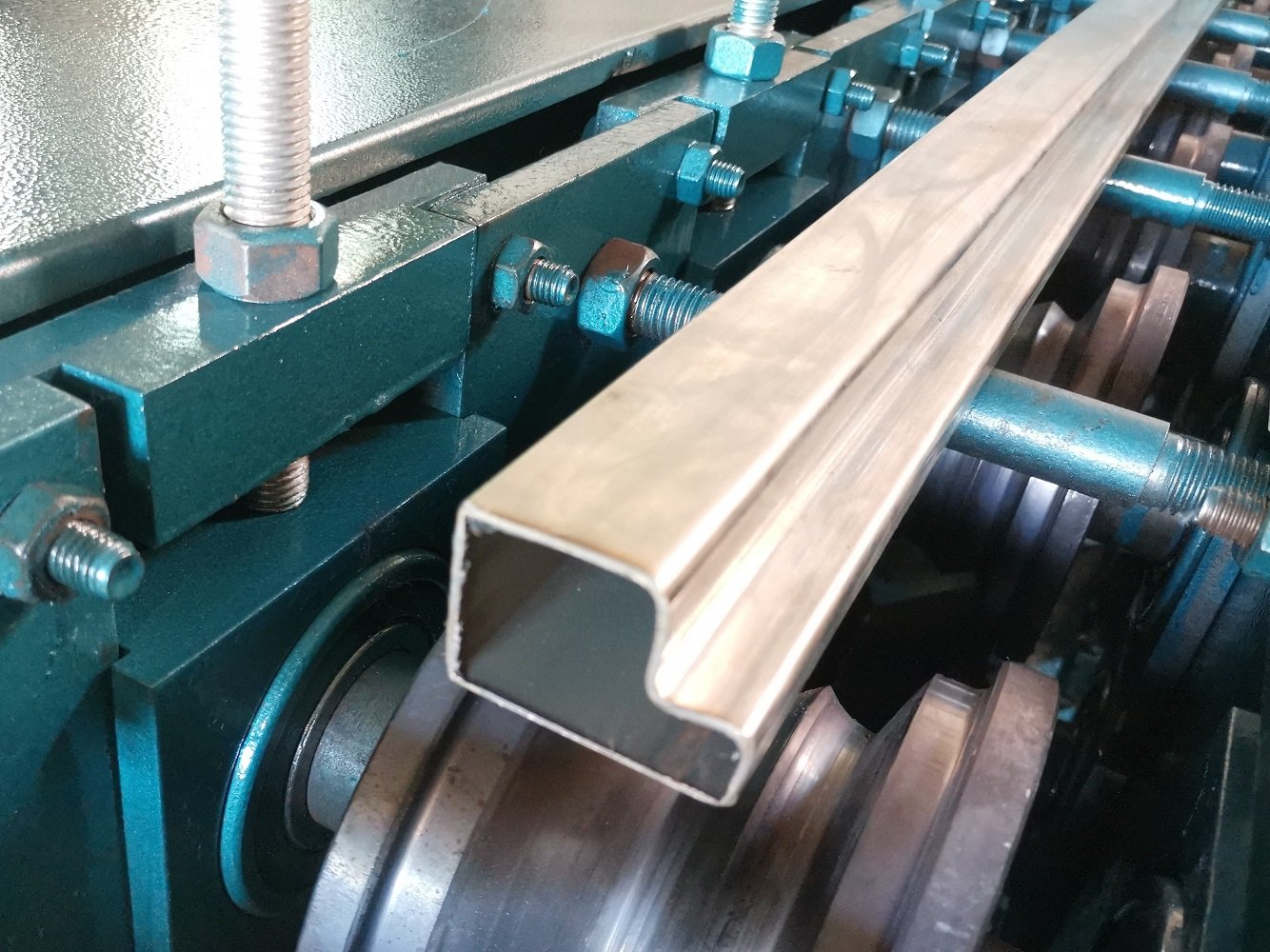 P型門(mén)框管成型機(jī)器